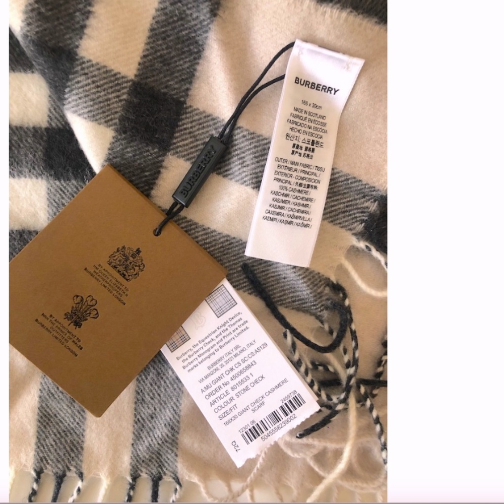 Burberry Giant Check Cashmere Scarf - Picture 5 of 10